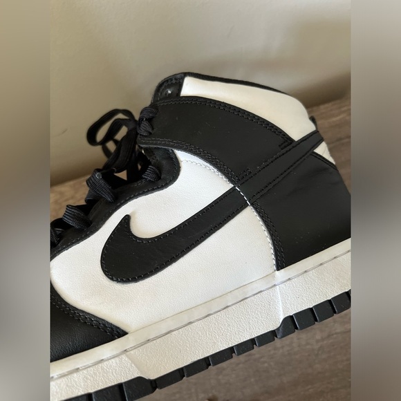 NIKE Black & White Dunk Hi Retro Sneakers (Size 12) - Picture 8 of 12